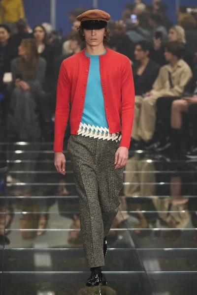 Look 27